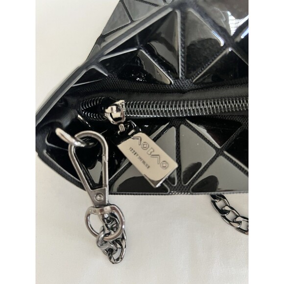 bao bao Issey Miyake Black Prism Chain Crossbody Bag EUC - Picture 4 of 7